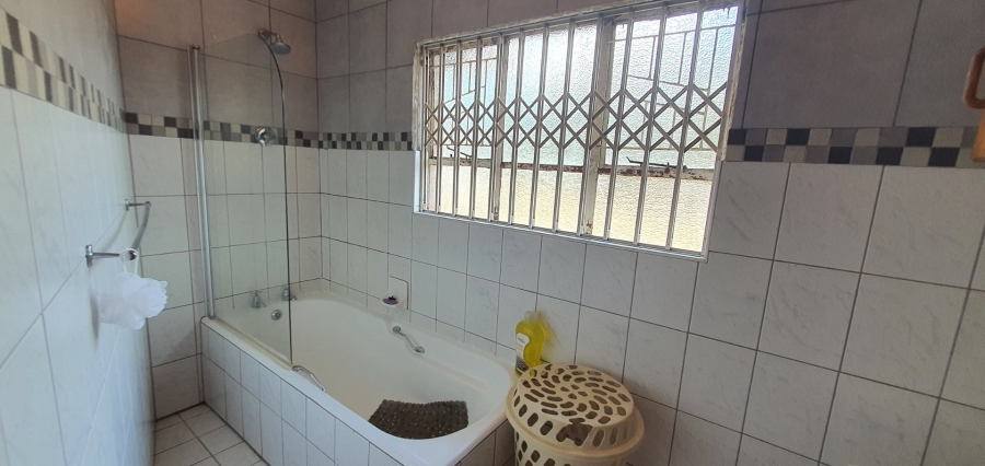 5 Bedroom Property for Sale in Fauna Free State